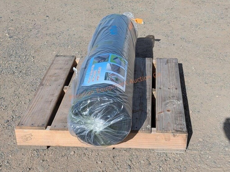 1--rolls-landscape-fabric-13'x300'-image-3