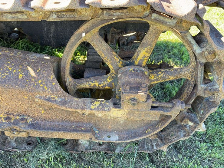 caterpillar-2-ton-image-22