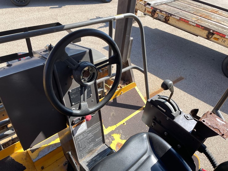#1509-•-2010-volvo-dd90-vibratory-compactor-image-18