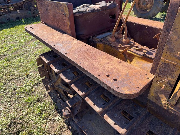 caterpillar-ten-image-18