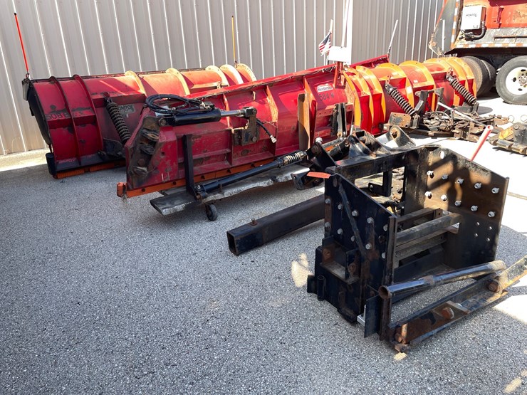 #1503-•-2018-international-7600-quad-axle-dump-truck-(has-wi-title)-with-accessories-image-48