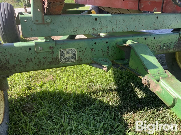 killbros-275-bu-seed-tender/gravity-wagon-w/hydraulic-auger-image-13