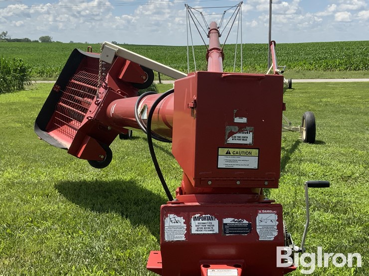 buhler-/-farm-king-1070-swing-away-hopper-auger-image-13