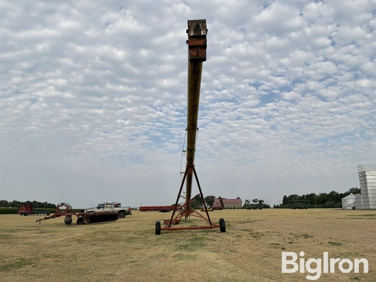 westfield-tr100-71-portable-auger-image-6