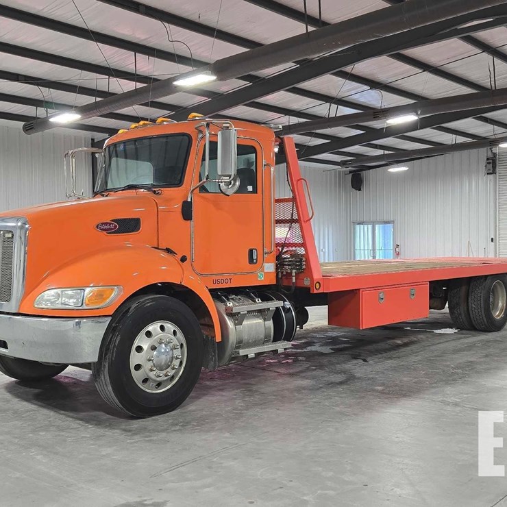 2018 PETERBILT 337
