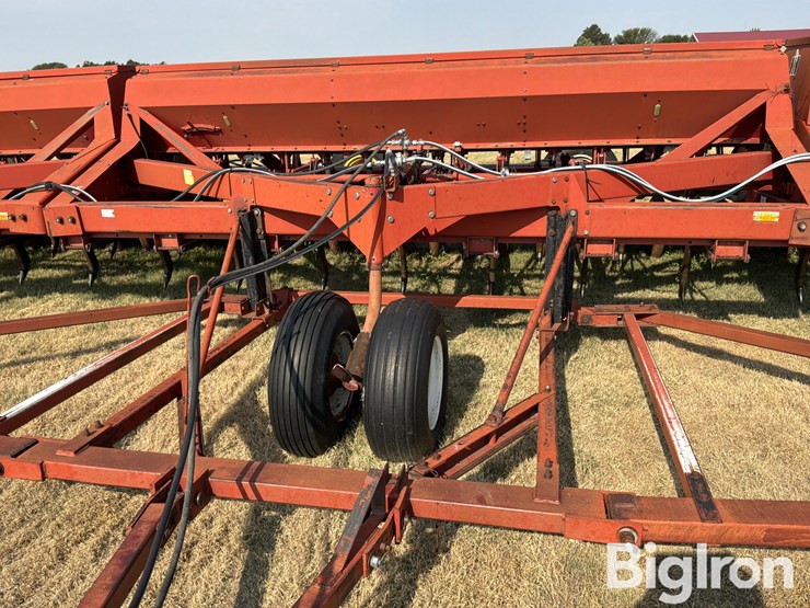 1994-international-7100-hoe-drills-w/transport-image-10