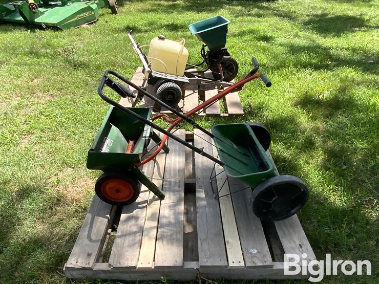 walk-behind-&-pull-type-lawn-spreaders-&-sprayer-image-8