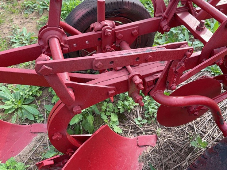 oliver-two-bottom-plow-image-16