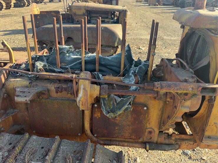 caterpillar-thirty-image-19