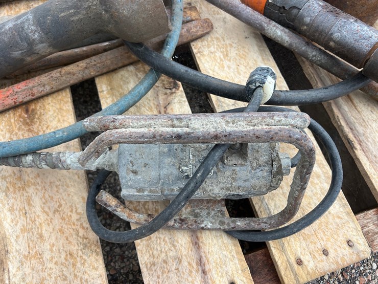#2109-•-breaker-bits,-pneumatic-tools,-concrete-vibrator-motor,-rotary-barrel-pump,-and-more-image-6