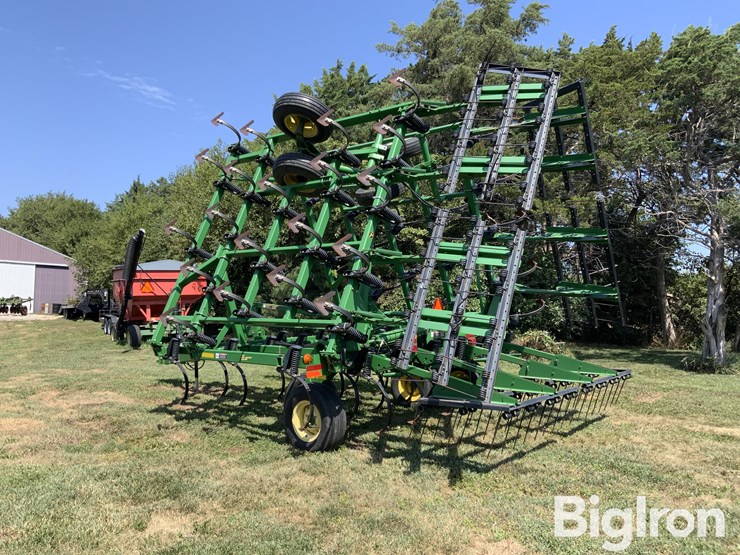 john-deere-980-32'-field-cultivator-image-7