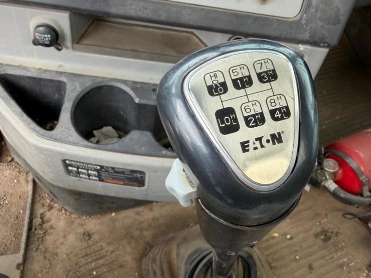 2015-freightliner-122sd-image-20