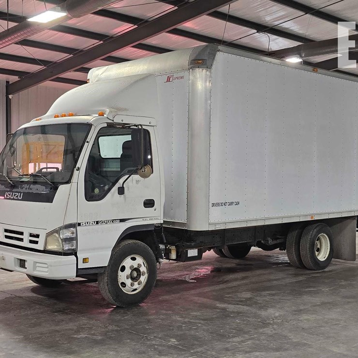 2006 ISUZU NPR HD