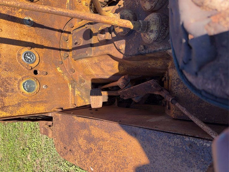 caterpillar-ten-image-31