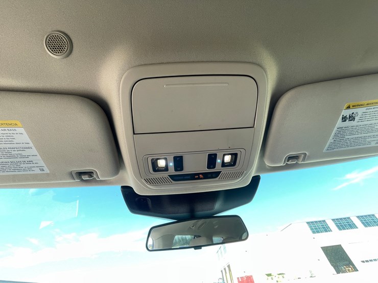 #1529-•-2021-ford-explorer-awd-suv-(has-wi-title)-image-15