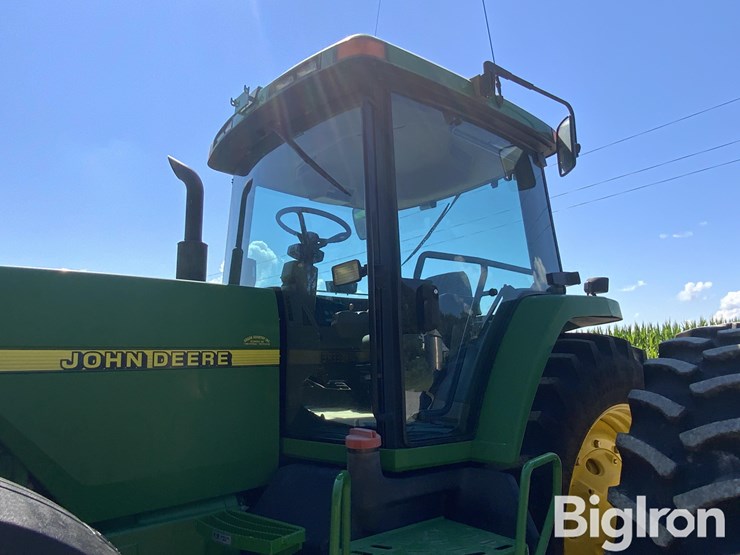 1999-john-deere-8400-mfwd-tractor-image-9