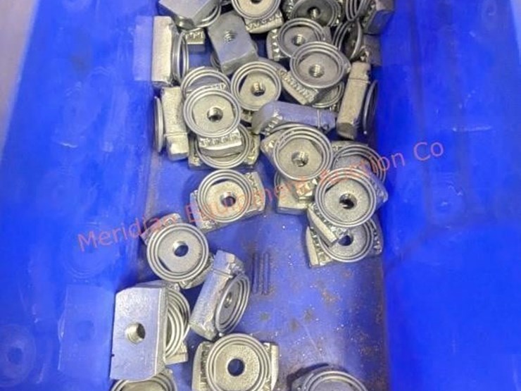 wire-rolling-rack-w/-assorted-electrical-parts-image-14