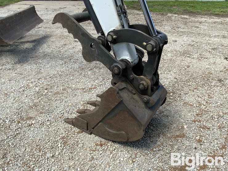 2011-bobcat-e42-mini-excavator-image-11