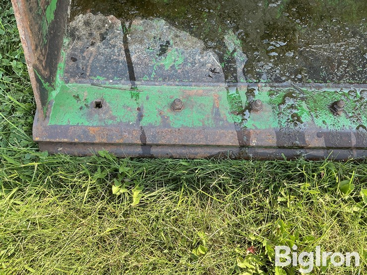 john-deere-8'-loader-bucket-image-14