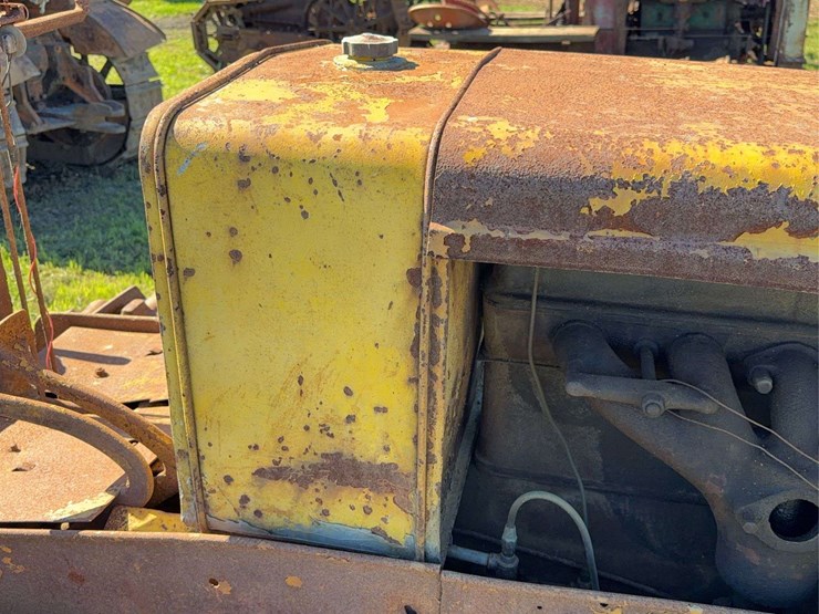 caterpillar-2-ton-image-16