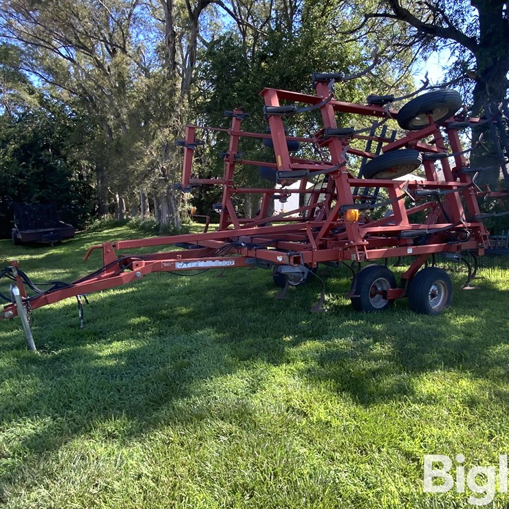 Case IH 4300FC 24' Vibra-Shank Field Cultivator/Harrow