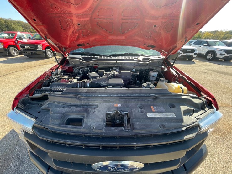 #1525-•-2021-ford-f-250-xl-pickup-truck-(has-wi-title)-image-25