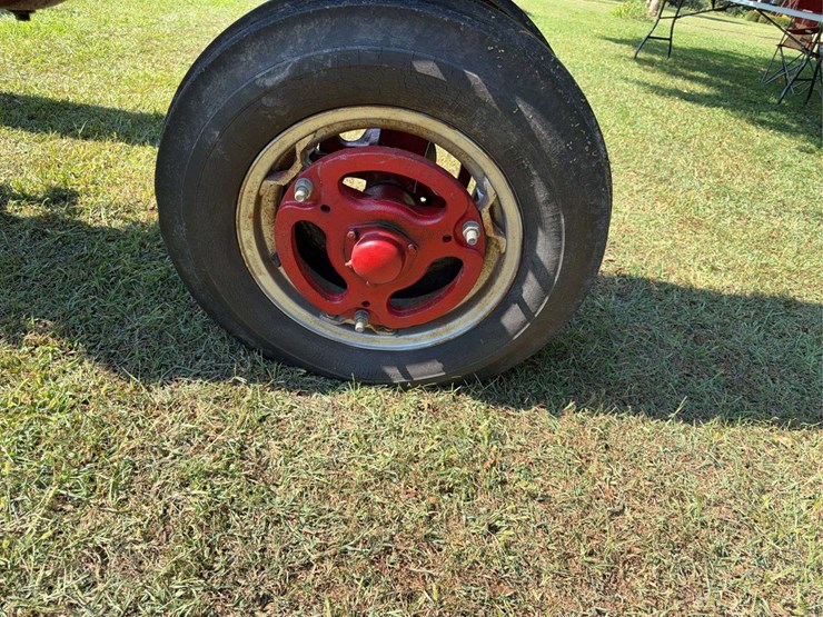 1942-farmall-m-image-12
