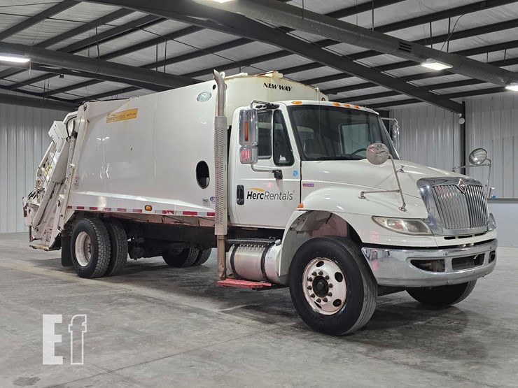 2015-international-durastar-4400-image-2