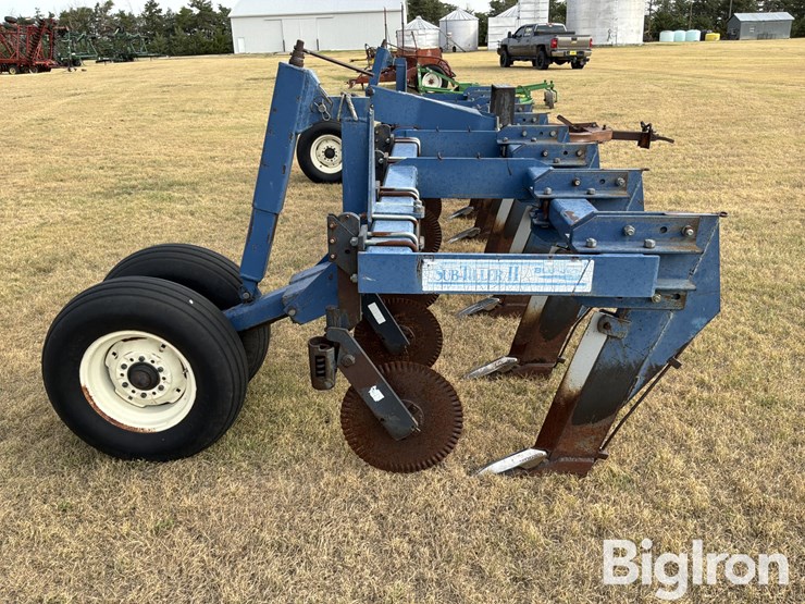 1997-blu-jet-3-pt-sub-tiller-9-shank-ripper-plow-w/anhydrous-tubes-image-8