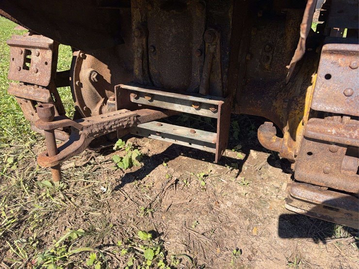 caterpillar-ten-image-28