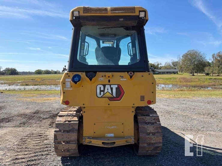 2020-caterpillar-d1-image-3
