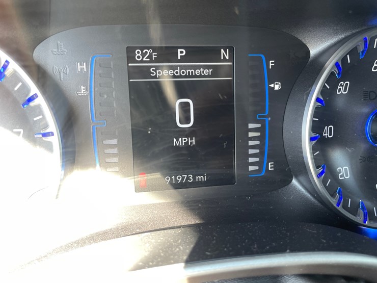 #1521-•-2021-chrysler-voyager-mini-van-(has-wi-title)-image-31