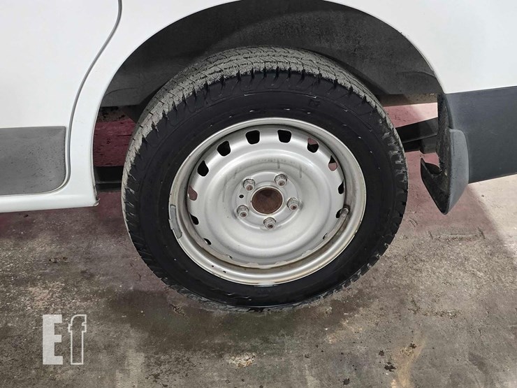 2016-nissan-nv200-image-17
