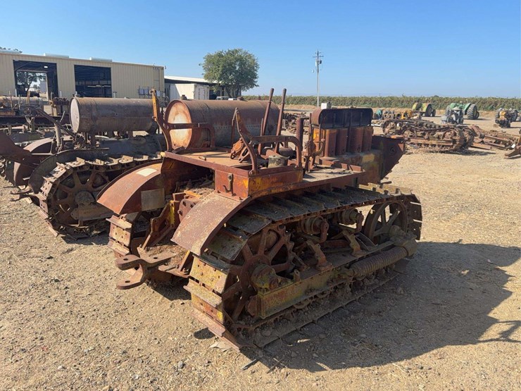 caterpillar-thirty-image-3