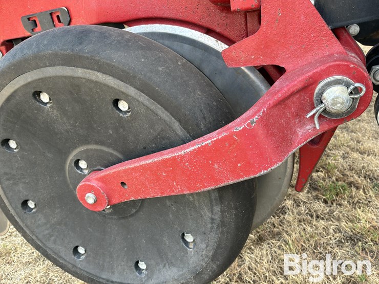2018-case-ih-early-riser-2150-16r30"-planter-image-15
