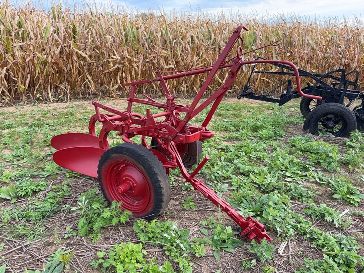 oliver-two-bottom-plow-image-1