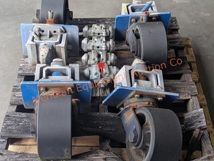 4--tandemloc-container-casters-w/-locks-image-2