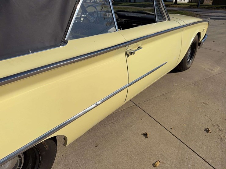 1960-ford-sunliner-image-39