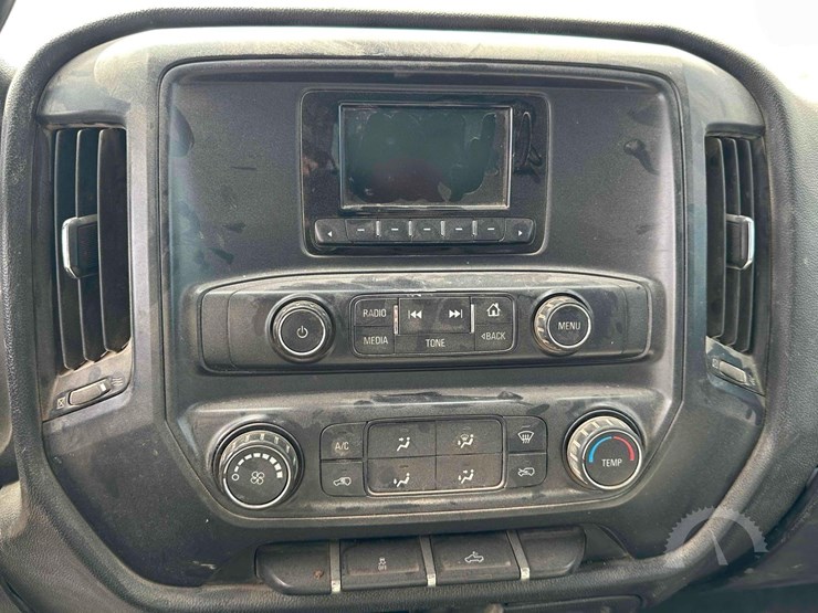 2015-chevrolet-silverado-2500hd-image-12