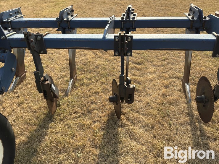 1997-blu-jet-3-pt-sub-tiller-9-shank-ripper-plow-w/anhydrous-tubes-image-16