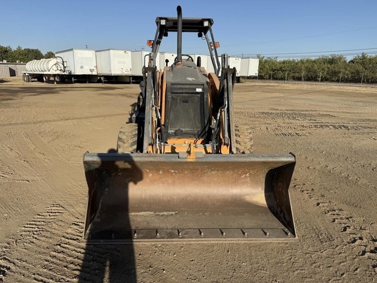 2019-case-570n-ep-skip-loader-image-21