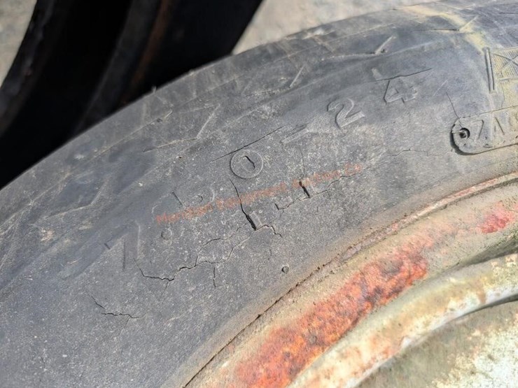 3-7.50-x-24-tires-w/-rims-image-12