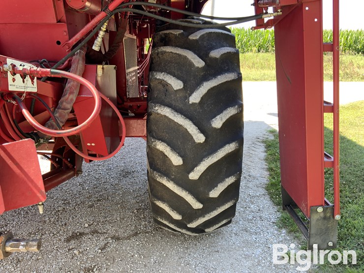 1992-case-ih-1640-2wd-combine-image-13