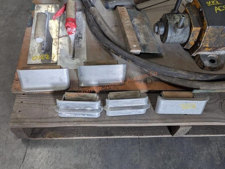 pallet--concrete-vibrators-&-assorted-tools-image-5