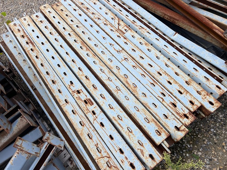 #2103-•-steel-pallet-racking-upright-frames,-cross-beams,-and-more-image-26