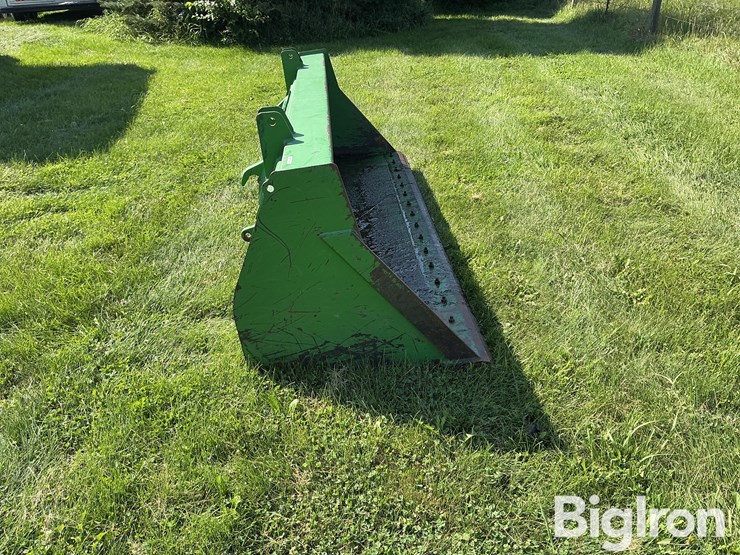 john-deere-8'-loader-bucket-image-4