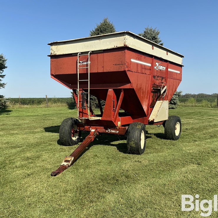 Demco Gravity Wagon
