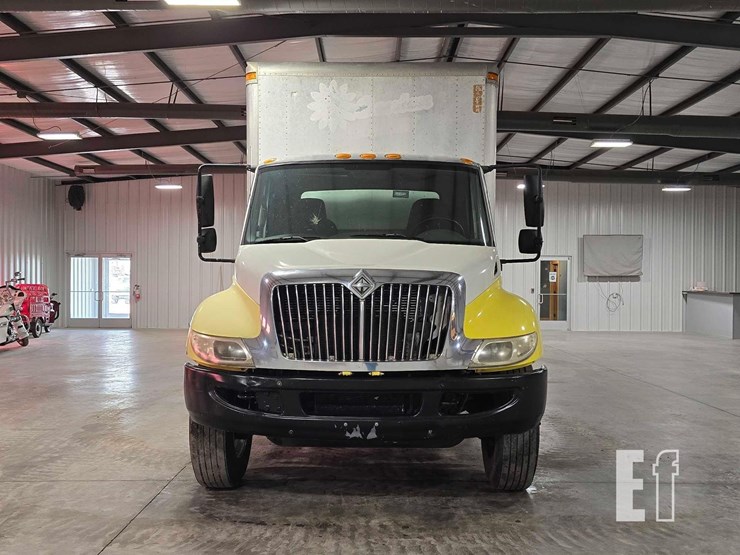 2010-international-durastar-4300-image-7