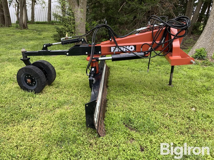 rhino-1540-10'-3-pt-hydraulic-blade-w/gauge-wheels-image-4