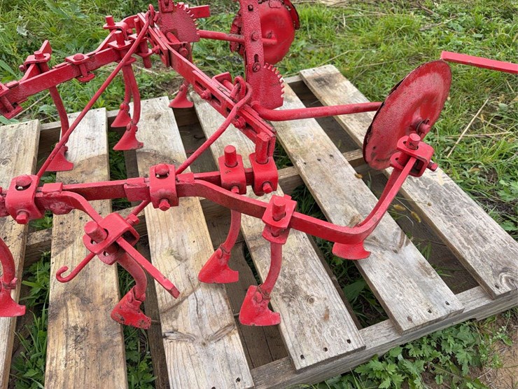 david-bradley-cultivator-image-9